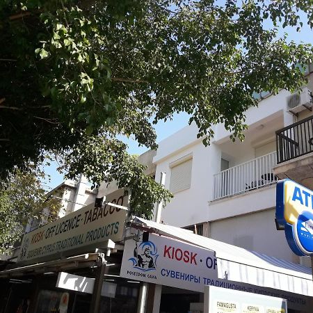 Poseidono'S Apartment Paphos Exteriör bild